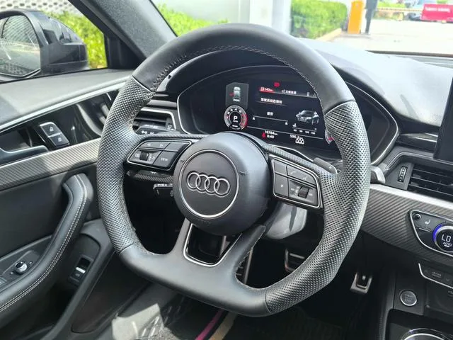 Audi A4L 2024 40 TFSI Deluxe dinámico interior foto 13 Audi A4L 2024 40 TFSI Deluxe dinámico interior foto 13