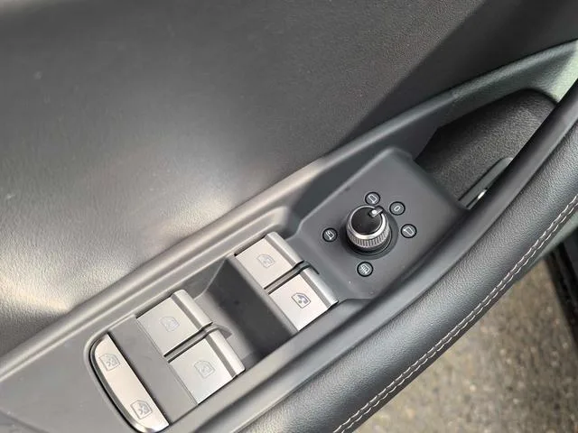 Audi A4L 2024 40 TFSI Deluxe dinámico interior foto 18 Audi A4L 2024 40 TFSI Deluxe dinámico interior foto 18