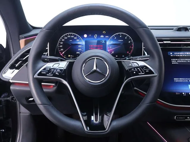 Mercedes-Benz E-Class 2024 E 300 L Type de luxe Voiture intérieur photo 17 Mercedes-Benz E-Class 2024 E 300 L Type de luxe Voiture intérieur photo 17
