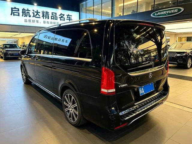 Mercedes-Benz V-Class 2022 V 260 L Edición de lujo de batalla larga exterior foto 4 Mercedes-Benz V-Class 2022 V 260 L Edición de lujo de batalla larga exterior foto 4