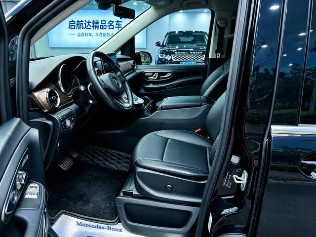Mercedes-Benz V-Class 2022 V 260 L Edición de lujo de batalla larga exterior foto 8 Mercedes-Benz V-Class 2022 V 260 L Edición de lujo de batalla larga exterior foto 8