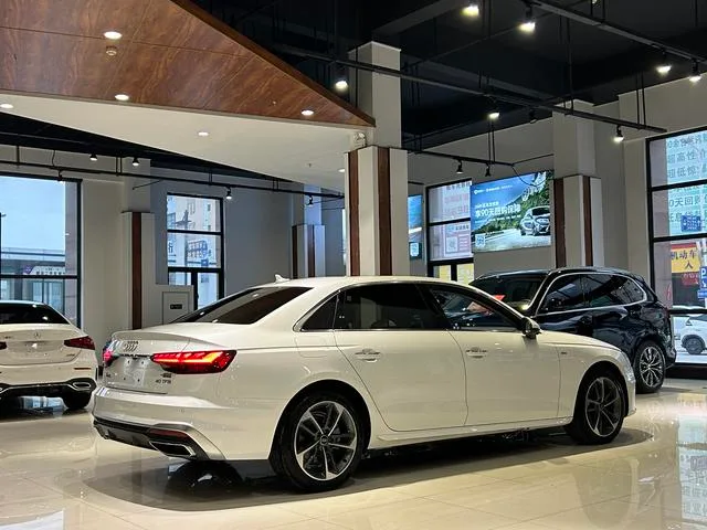 Audi A4L 2025 200 Versión Yuexiang de diez mil vehículos 40 TFSI Tipo dinámico de moda interior foto 16 Audi A4L 2025 200 Versión Yuexiang de diez mil vehículos 40 TFSI Tipo dinámico de moda interior foto 16