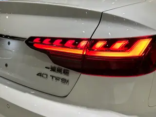 Audi A4L 2025 200 Versión Yuexiang de diez mil vehículos 40 TFSI Tipo dinámico de moda interior foto 17 Audi A4L 2025 200 Versión Yuexiang de diez mil vehículos 40 TFSI Tipo dinámico de moda interior foto 17