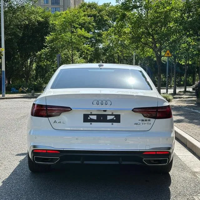 Audi A4L 2022 40 TFSI Tipo dinámico de moda exterior foto 5 Audi A4L 2022 40 TFSI Tipo dinámico de moda exterior foto 5