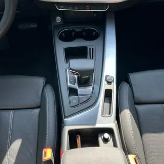 Audi A4L 2022 40 TFSI Tipo dinámico de moda interior foto 11 Audi A4L 2022 40 TFSI Tipo dinámico de moda interior foto 11