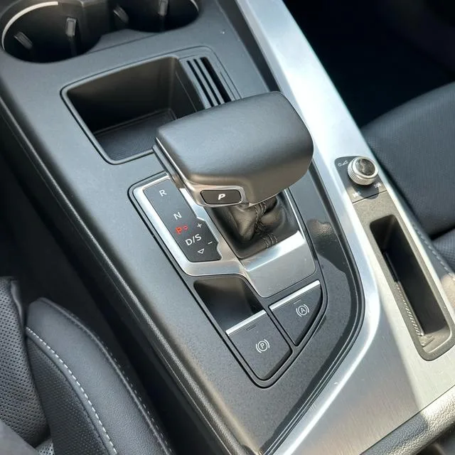 Audi A4L 2022 40 TFSI Tipo dinámico de moda interior foto 19 Audi A4L 2022 40 TFSI Tipo dinámico de moda interior foto 19