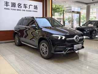 Mercedes-Benz GLE (Imported) 2021 GLE 450 4MATIC Estilo de moda exterior foto 3 Mercedes-Benz GLE (Imported) 2021 GLE 450 4MATIC Estilo de moda exterior foto 3
