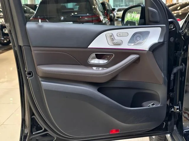 Mercedes-Benz GLE (Imported) 2021 GLE 450 4MATIC Estilo de moda exterior foto 4 Mercedes-Benz GLE (Imported) 2021 GLE 450 4MATIC Estilo de moda exterior foto 4