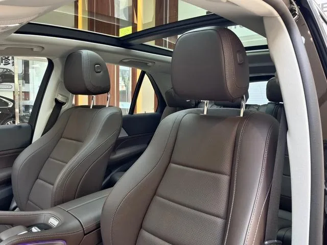 Mercedes-Benz GLE (Imported) 2021 GLE 450 4MATIC Estilo de moda interior foto 17 Mercedes-Benz GLE (Imported) 2021 GLE 450 4MATIC Estilo de moda interior foto 17