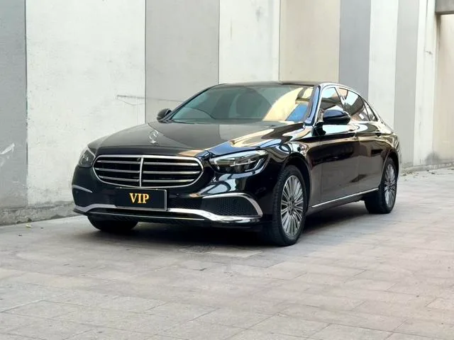 Mercedes-Benz E-Class 2021 Restyling E 300 L Fashionable Passenger car exterior photo 1 Mercedes-Benz E-Class 2021 Restyling E 300 L Fashionable Passenger car exterior photo 1