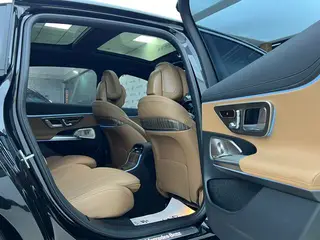 Mercedes-Benz E-Class 2025 Reforma E 300 L De lujo Coche interior foto 11 Mercedes-Benz E-Class 2025 Reforma E 300 L De lujo Coche interior foto 11