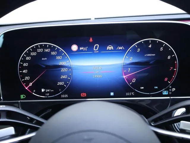 Mercedes-Benz E-Class 2025 E 300 L Luxury type Passenger car interior photo 16 Mercedes-Benz E-Class 2025 E 300 L Luxury type Passenger car interior photo 16