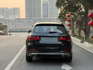 Mercedes-Benz GLC 2021 GLC 260 L 4MATIC De lujo exterior foto 5 Mercedes-Benz GLC 2021 GLC 260 L 4MATIC De lujo exterior foto 5
