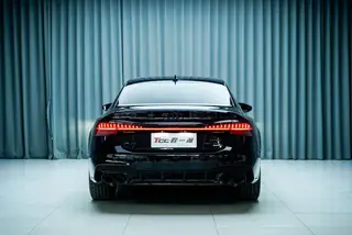 Audi A7L 2024 45 TFSI quattro Edición Black Samurai interior foto 9