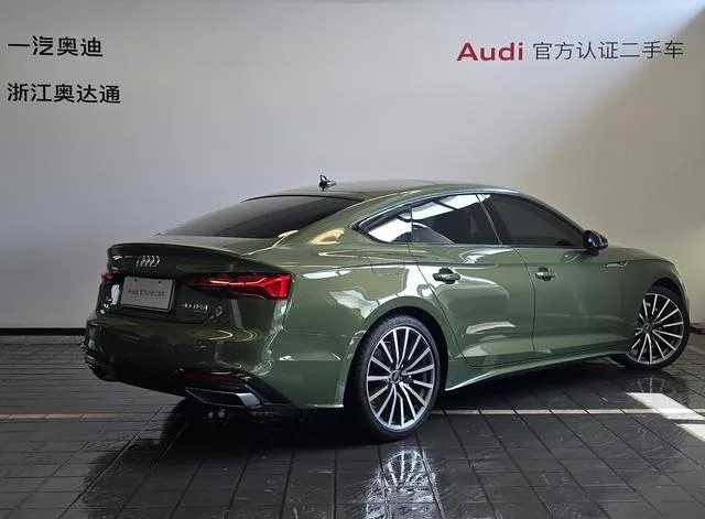 Audi A5 2024 Sportback 40 TFSI quattro Deluxe Dynamic exterior photo 4 Audi A5 2024 Sportback 40 TFSI quattro Deluxe Dynamic exterior photo 4