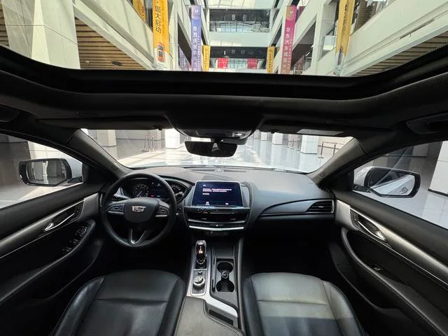 Cadillac CT5 2021 28T Luxury type interior photo 12
