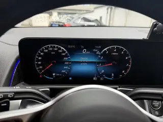 Mercedes-Benz GLB 2023 GLB 220 Type dynamique intérieur photo 8 Mercedes-Benz GLB 2023 GLB 220 Type dynamique intérieur photo 8