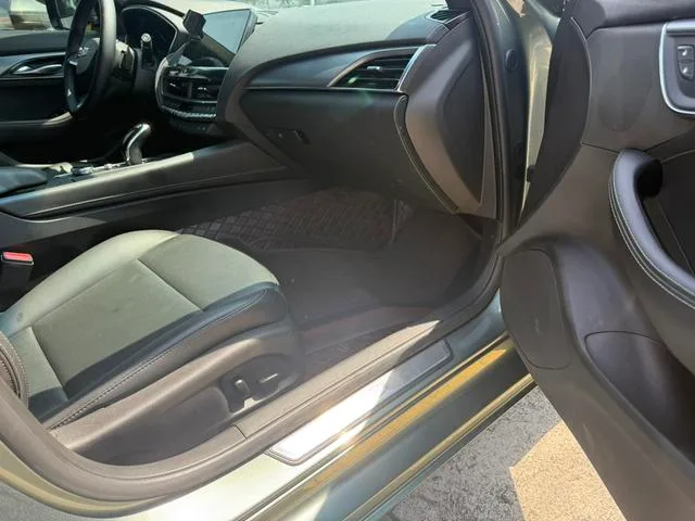 Cadillac CT5 2022 28T Luxury type interior photo 11 Cadillac CT5 2022 28T Luxury type interior photo 11