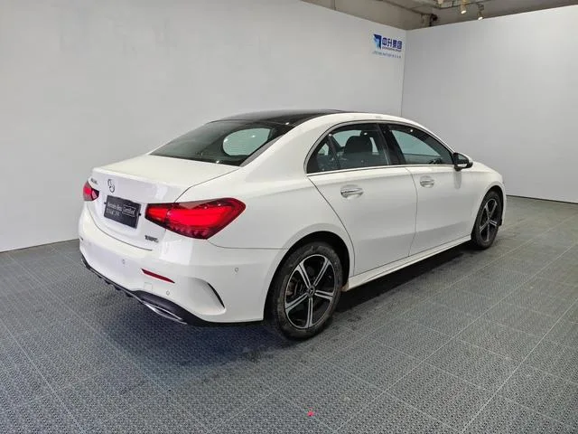 Mercedes-Benz A-Class 2023 A 200 L Sport Sedan Fashion Edition exterior photo 4 Mercedes-Benz A-Class 2023 A 200 L Sport Sedan Fashion Edition exterior photo 4