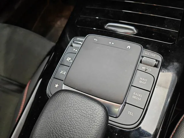 Mercedes-Benz A-Class 2023 A 200 L Sport Sedan Fashion Edition interior photo 16 Mercedes-Benz A-Class 2023 A 200 L Sport Sedan Fashion Edition interior photo 16