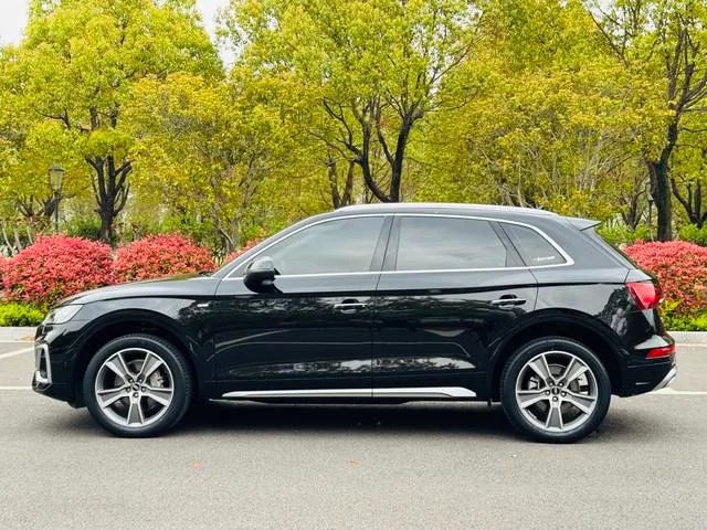 Audi Q5L 2022 Restyling 40T Deluxe Dynamic exterior photo 4