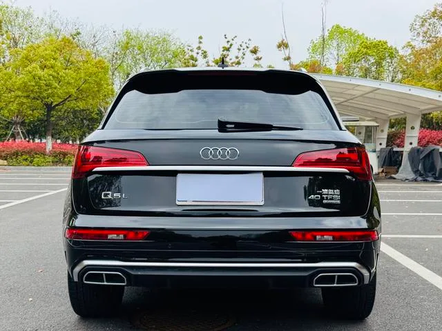 Audi Q5L 2022 Restyling 40T Deluxe Dynamic exterior photo 7