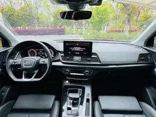 Audi Q5L 2022 Restyling 40T Deluxe Dynamic interior photo 10