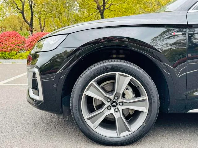 Audi Q5L 2022 Restyling 40T Deluxe Dynamic interior photo 18