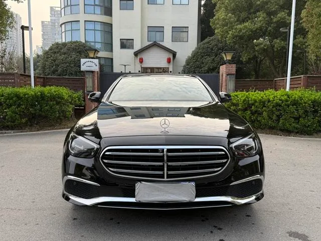 Mercedes-Benz E-Class 2023 E 300 L Luxury type Passenger car exterior photo 2 Mercedes-Benz E-Class 2023 E 300 L Luxury type Passenger car exterior photo 2