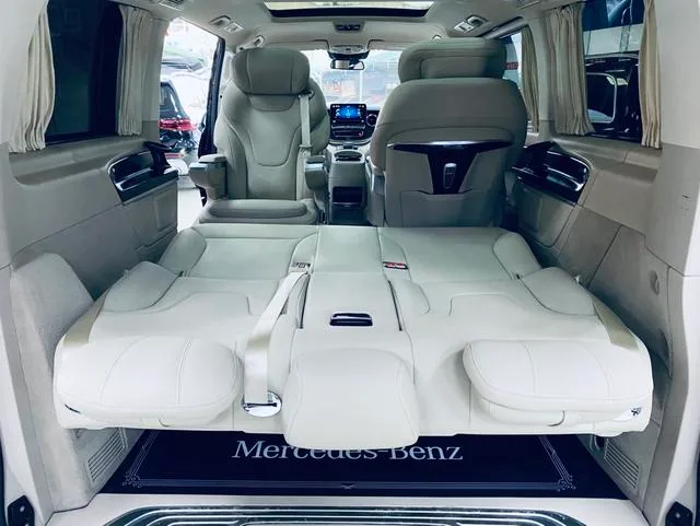 Mercedes-Benz V-Class 2022 V 260 Versión piloto interior foto 12 Mercedes-Benz V-Class 2022 V 260 Versión piloto interior foto 12