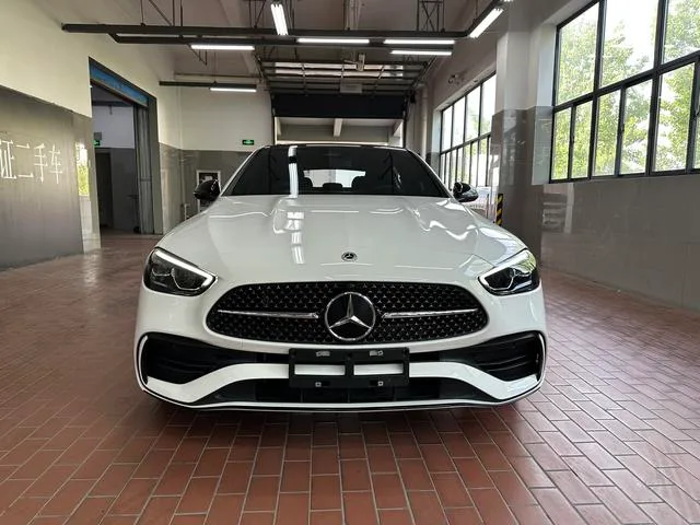 Mercedes-Benz C-Class 2023 C 260 L Hao Night Sports Edition exterior photo 2 Mercedes-Benz C-Class 2023 C 260 L Hao Night Sports Edition exterior photo 2