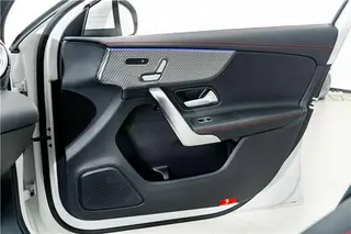Mercedes-Benz A-Class 2025 A 200 L Version mode intérieur photo 15 Mercedes-Benz A-Class 2025 A 200 L Version mode intérieur photo 15