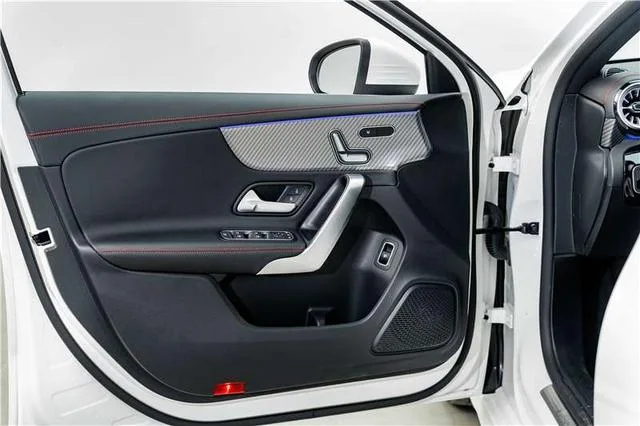 Mercedes-Benz A-Class 2025 A 200 L Version mode intérieur photo 16 Mercedes-Benz A-Class 2025 A 200 L Version mode intérieur photo 16