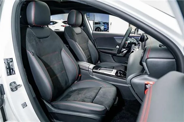 Mercedes-Benz A-Class 2025 A 200 L Version mode intérieur photo 19 Mercedes-Benz A-Class 2025 A 200 L Version mode intérieur photo 19