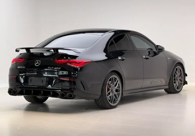 Mercedes-Benz CLA AMG 2022 AMG CLA 45 S 4MATIC 55 Edición de aniversario exterior foto 4 Mercedes-Benz CLA AMG 2022 AMG CLA 45 S 4MATIC 55 Edición de aniversario exterior foto 4