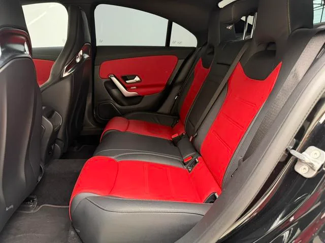 Mercedes-Benz CLA AMG 2022 AMG CLA 45 S 4MATIC 55 Edición de aniversario interior foto 13 Mercedes-Benz CLA AMG 2022 AMG CLA 45 S 4MATIC 55 Edición de aniversario interior foto 13