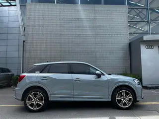 Audi Q2L 2024 35 TFSI Tipo dinámico de moda exterior foto 4 Audi Q2L 2024 35 TFSI Tipo dinámico de moda exterior foto 4