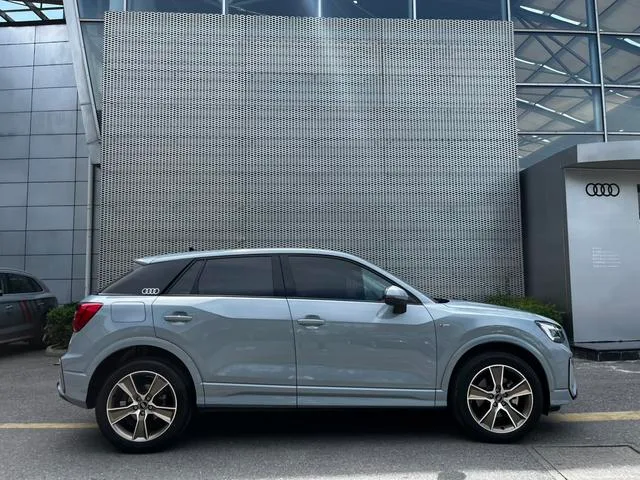 Audi Q2L 2024 35 TFSI Tipo dinámico de moda exterior foto 4 Audi Q2L 2024 35 TFSI Tipo dinámico de moda exterior foto 4