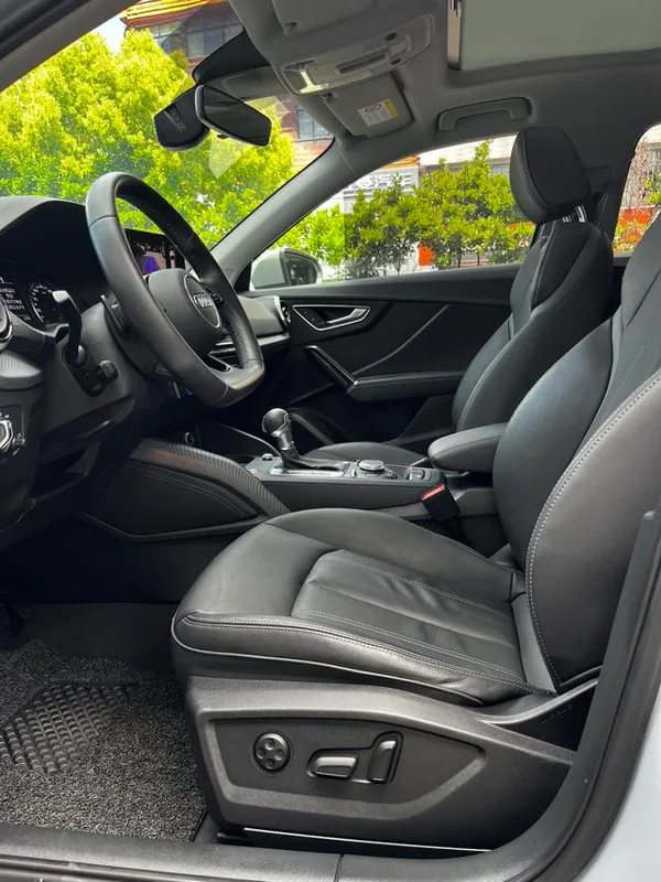 Audi Q2L 2024 35 TFSI Tipo dinámico de moda interior foto 13 Audi Q2L 2024 35 TFSI Tipo dinámico de moda interior foto 13