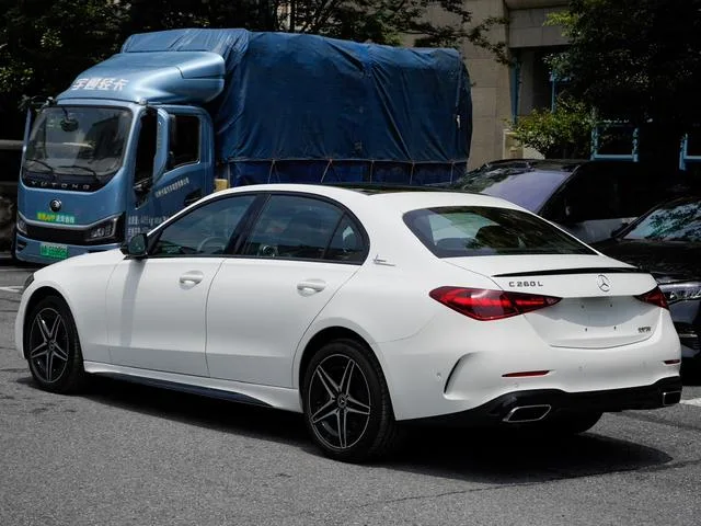 Mercedes-Benz C-Class 2025 C 260 L Hao Night Sports Edition exterior photo 4 Mercedes-Benz C-Class 2025 C 260 L Hao Night Sports Edition exterior photo 4