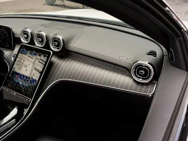 Mercedes-Benz C-Class 2025 C 260 L Hao Night Sports Edition interior photo 16 Mercedes-Benz C-Class 2025 C 260 L Hao Night Sports Edition interior photo 16