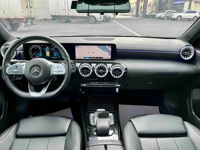 Mercedes-Benz A-Class 2022 Restyling A 200 L Sport Sedan Fashion Edition interior photo 13 Mercedes-Benz A-Class 2022 Restyling A 200 L Sport Sedan Fashion Edition interior photo 13
