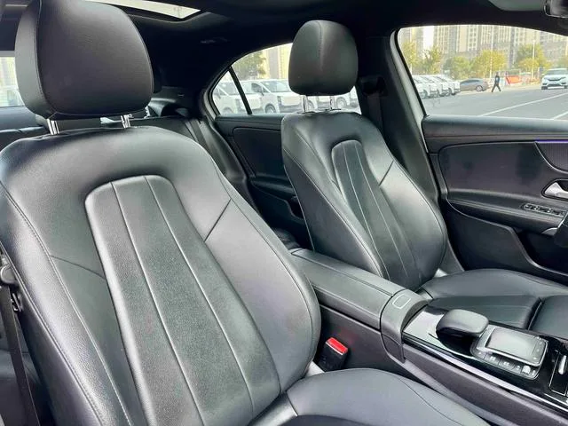 Mercedes-Benz A-Class 2022 Restyling A 200 L Sport Sedan Fashion Edition interior photo 15 Mercedes-Benz A-Class 2022 Restyling A 200 L Sport Sedan Fashion Edition interior photo 15