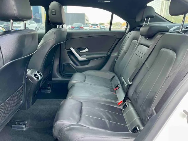 Mercedes-Benz A-Class 2022 Restyling A 200 L Sport Sedan Fashion Edition interior photo 16 Mercedes-Benz A-Class 2022 Restyling A 200 L Sport Sedan Fashion Edition interior photo 16