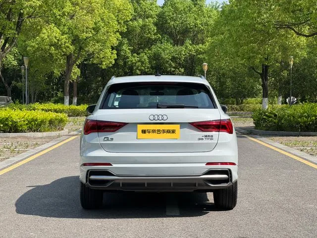 Audi Q3 2022 35 TFSI Moda y elegante exterior foto 2 Audi Q3 2022 35 TFSI Moda y elegante exterior foto 2
