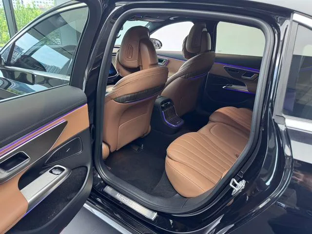 Mercedes-Benz E-Class 2024 Restyling E 300 L Fashionable Passenger car exterior photo 2 Mercedes-Benz E-Class 2024 Restyling E 300 L Fashionable Passenger car exterior photo 2