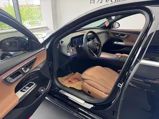 Mercedes-Benz E-Class 2024 Restyling E 300 L Fashionable Passenger car exterior photo 3 Mercedes-Benz E-Class 2024 Restyling E 300 L Fashionable Passenger car exterior photo 3