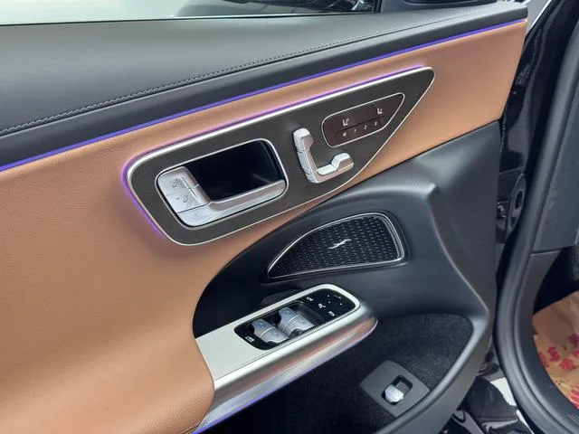 Mercedes-Benz E-Class 2024 Restyling E 300 L Fashionable Passenger car exterior photo 8 Mercedes-Benz E-Class 2024 Restyling E 300 L Fashionable Passenger car exterior photo 8