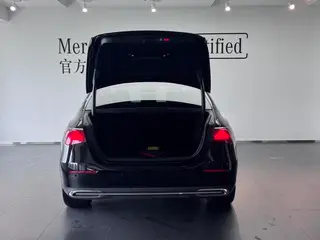 Mercedes-Benz E-Class 2024 Restyling E 300 L Fashionable Passenger car interior photo 10 Mercedes-Benz E-Class 2024 Restyling E 300 L Fashionable Passenger car interior photo 10