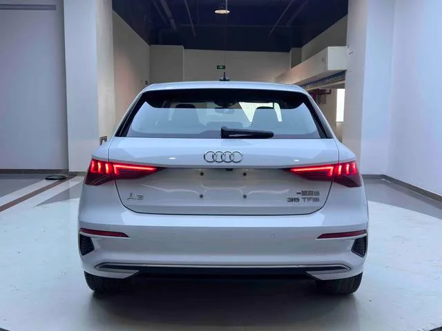 Audi A3 2023 Sportback 35 TFSI Lujo y elegante exterior foto 4 Audi A3 2023 Sportback 35 TFSI Lujo y elegante exterior foto 4